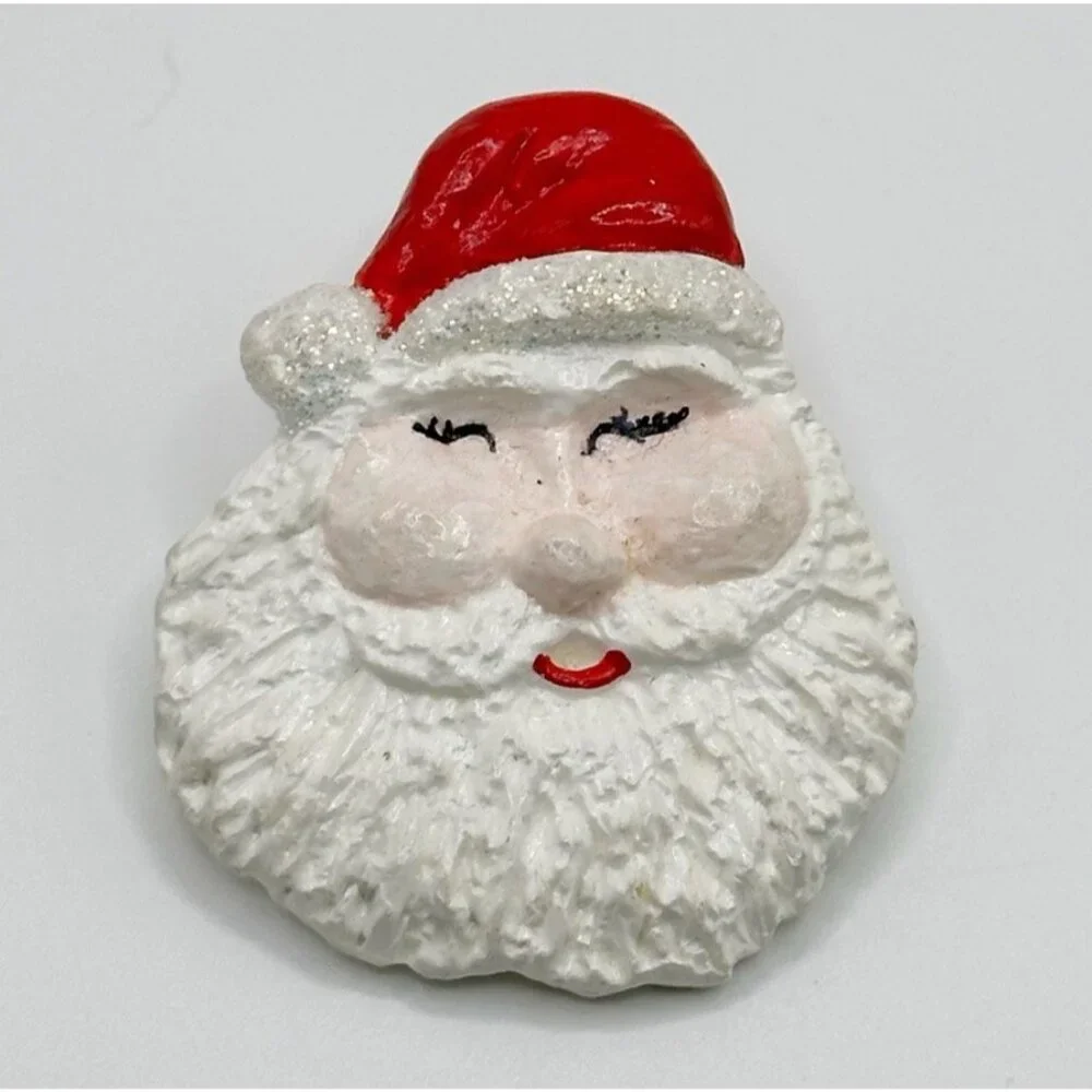 Clay‎ Santa In Red Hat Face Pin Brooch R & D Clayworks 1992